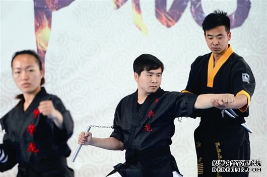 图文:神仙道福利服一起来舞双截棍